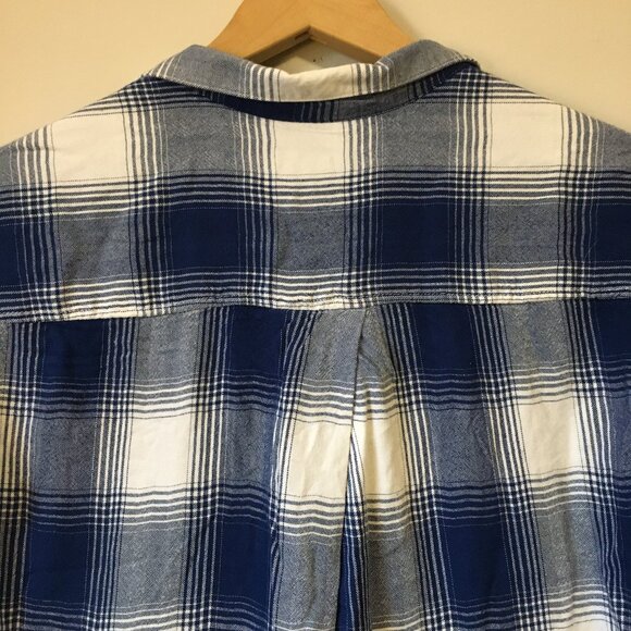 JACHS Girlfriend Blue & White Plaid Rolled Cuff Button Down Rayon Shirt - Picture 7 of 15